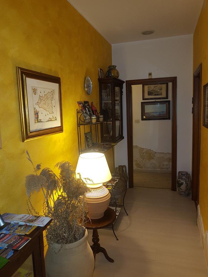 Borgo Marinaro Aci Castello Exterior foto